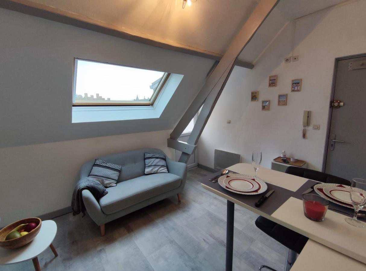 Joli Petit T2 Terrasse Proche Du Phare Lägenhet Calais Exteriör bild